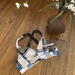 Victoria Sport Plunge Neck Sports Bra